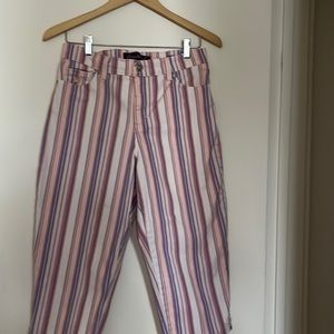 Gloria Vanderbilt multi color capri pants